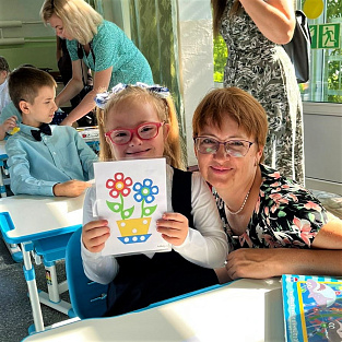 Как благополучно пережить первый класс - расскажут родители в прямом эфире Даунсайд Ап